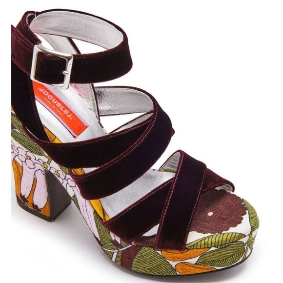 G840-04_1000x.jpg?v=1738861317 Double J Big Flower Rose in Shot Cotton Medal Wedge in Pink NWB Size 35/5